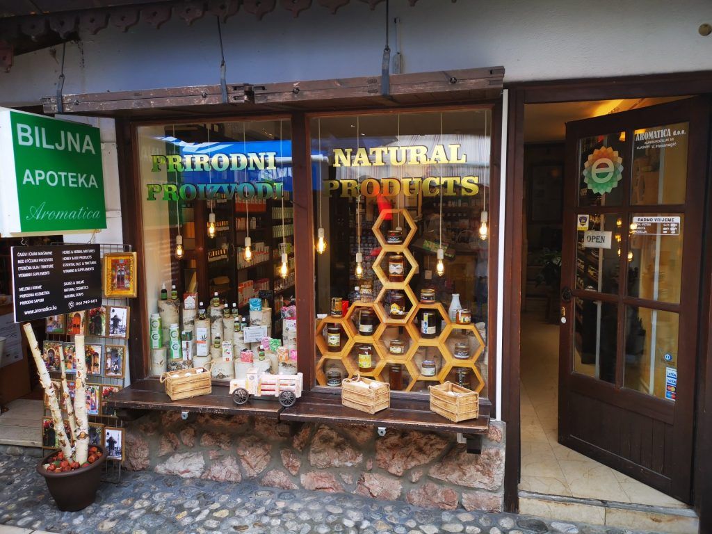 Honey and Herbal Shop Aromatica